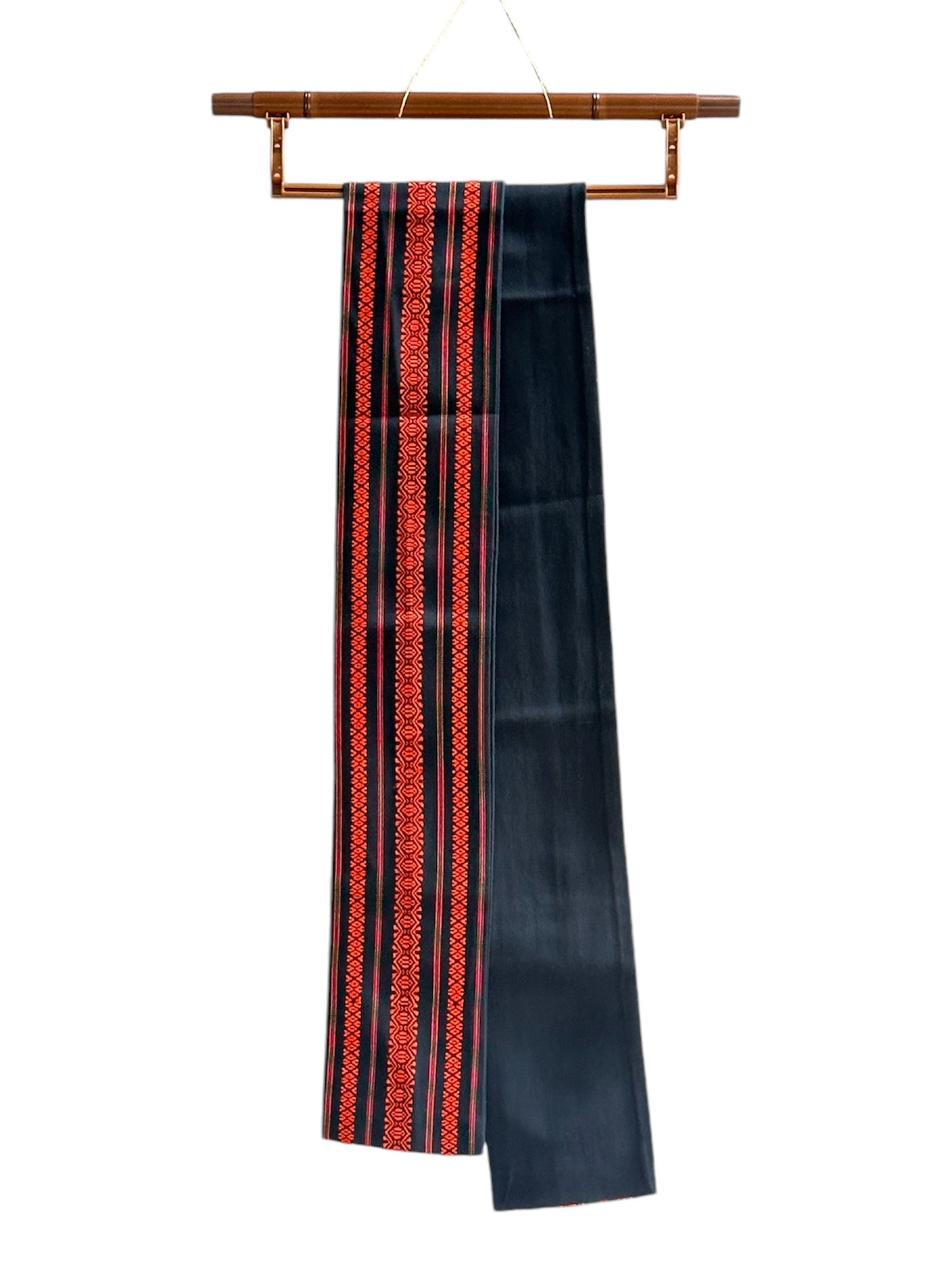 Musta ja punainen Legacy Obi