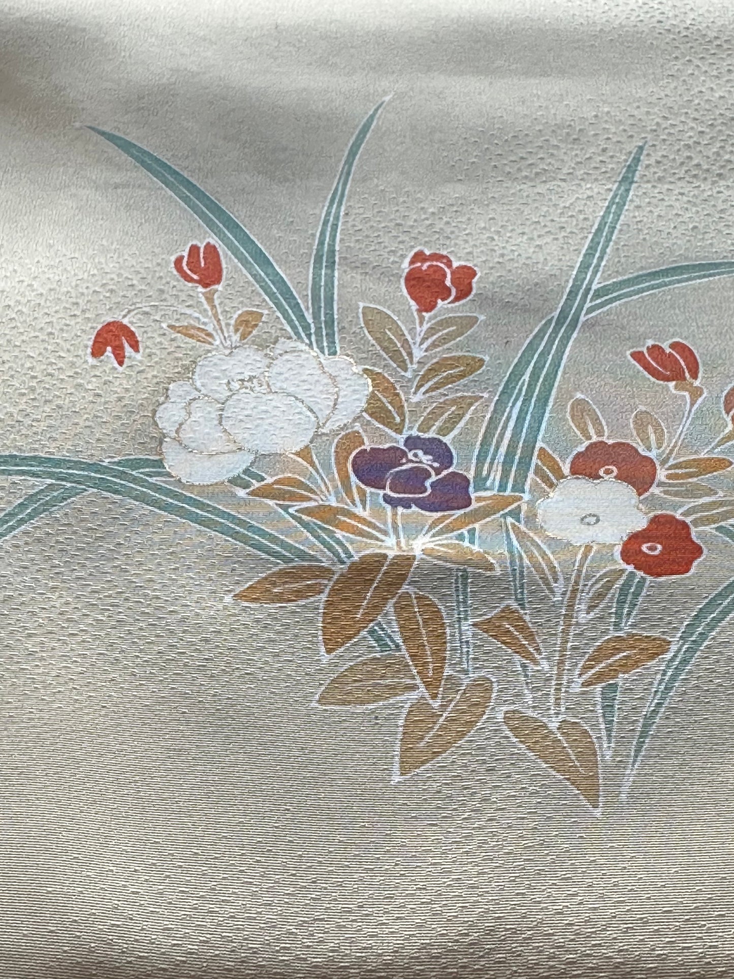 Kimono cu flori bej