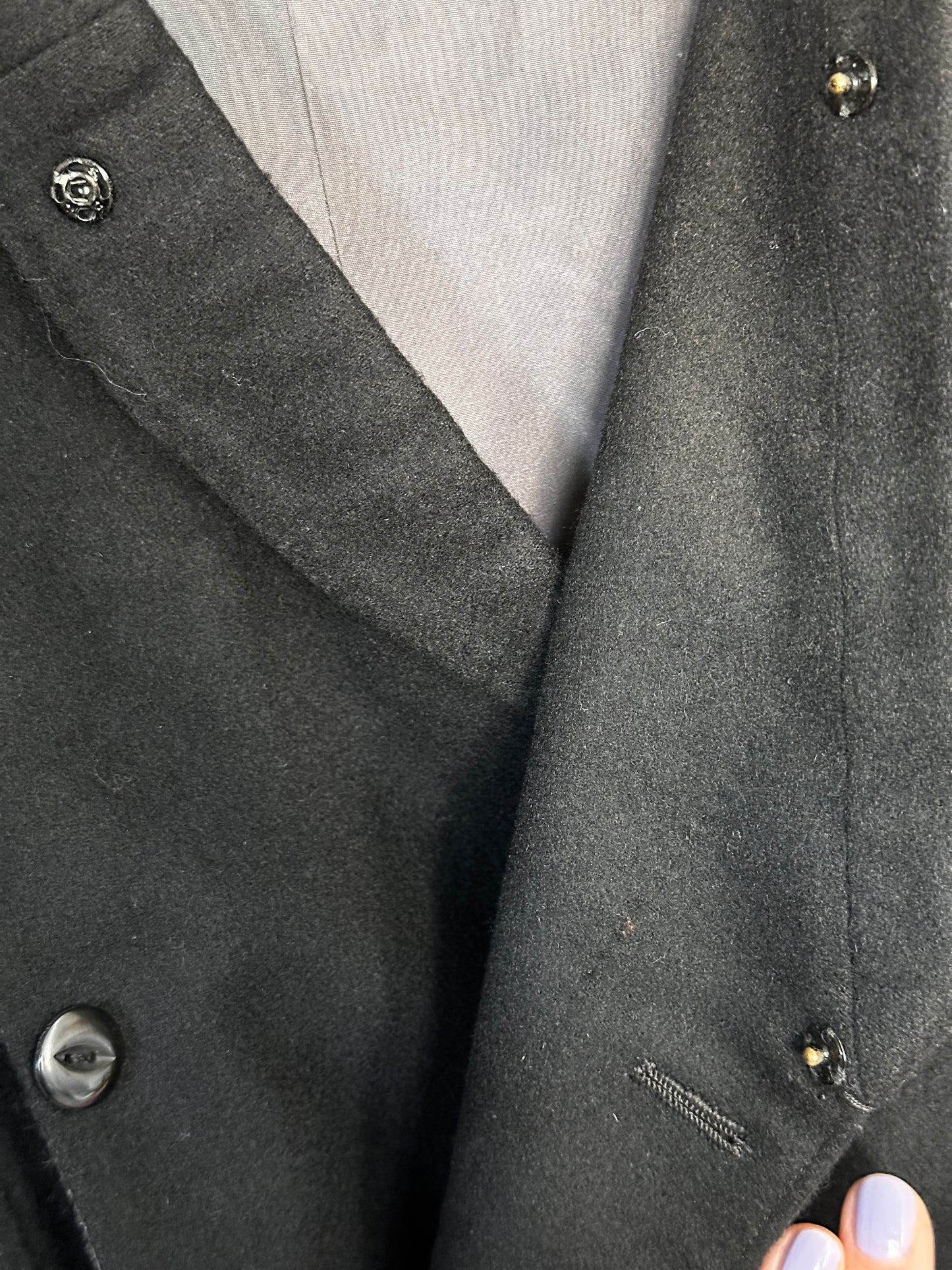 Negru atemporal – Palton Haori vintage