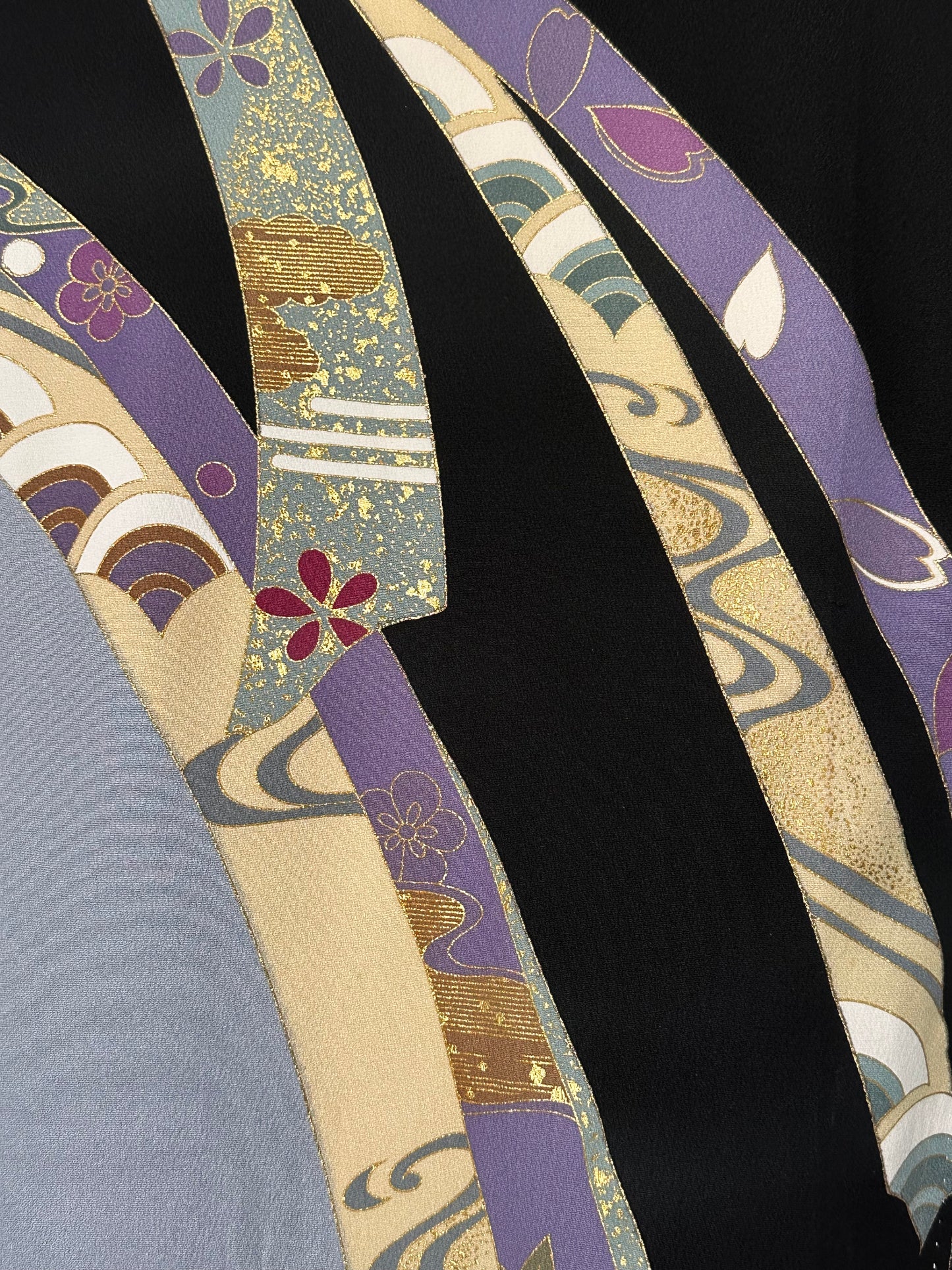 Juhlan kuiskaukset – Vintage Houmongi