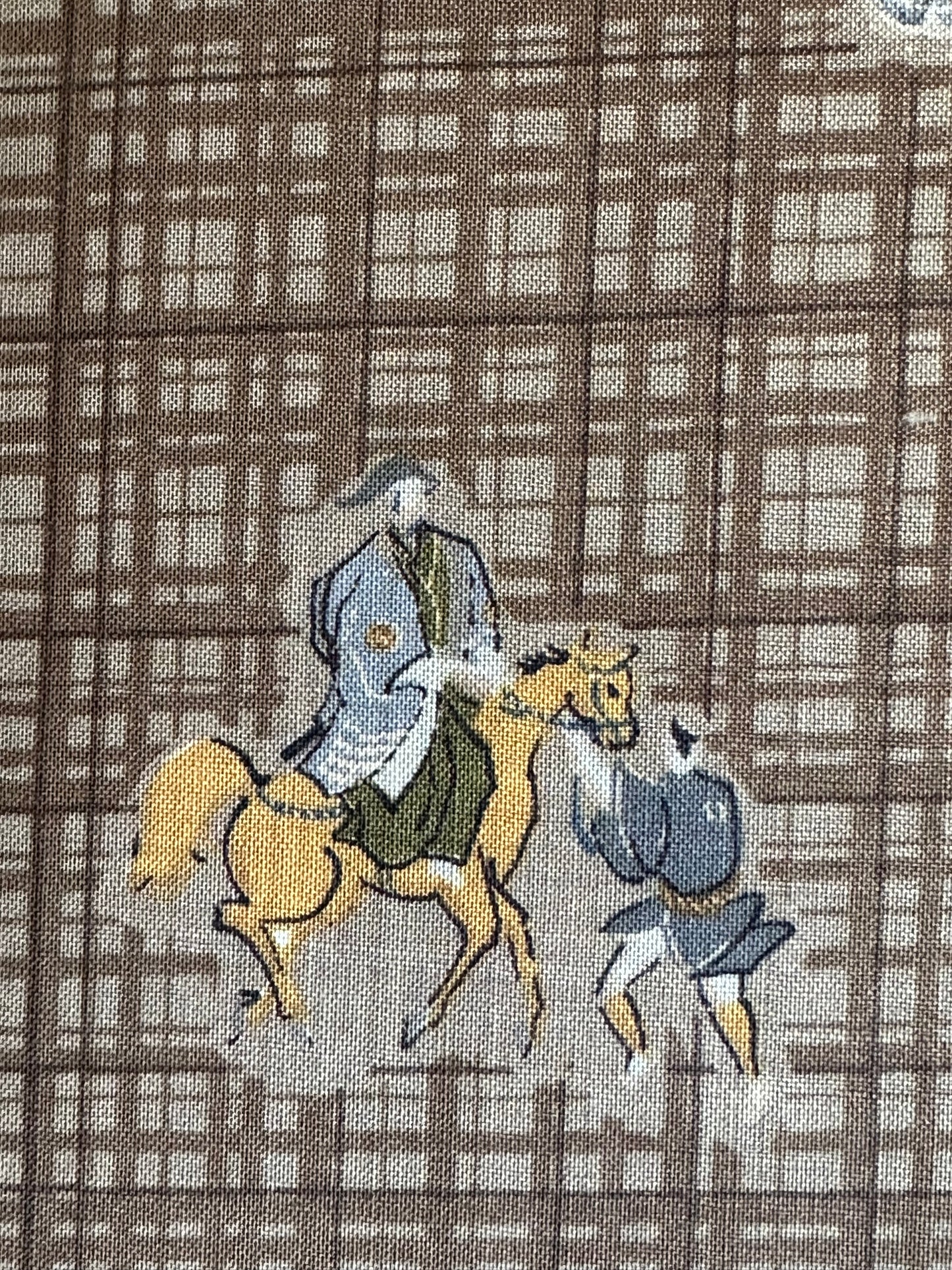 Klassinen ruskea villajuban: kunnianosoitus samuraikulttuurille