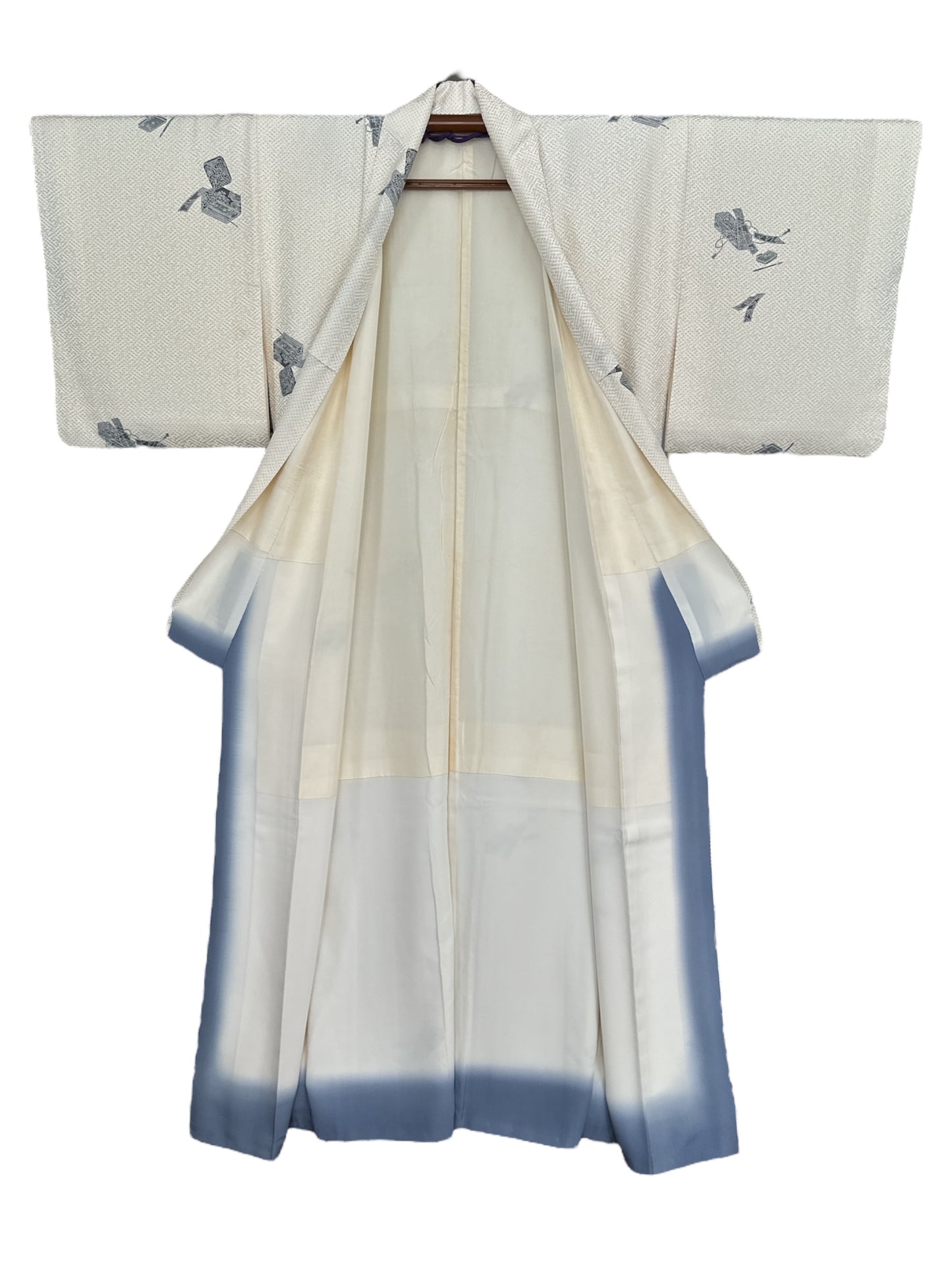Kimono Hōmongi – Caligrafie în Mișcare