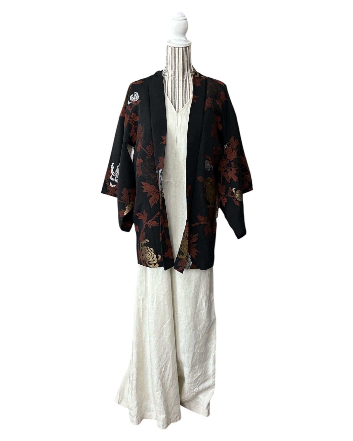 Black Chrysanthemum Elegance Haori