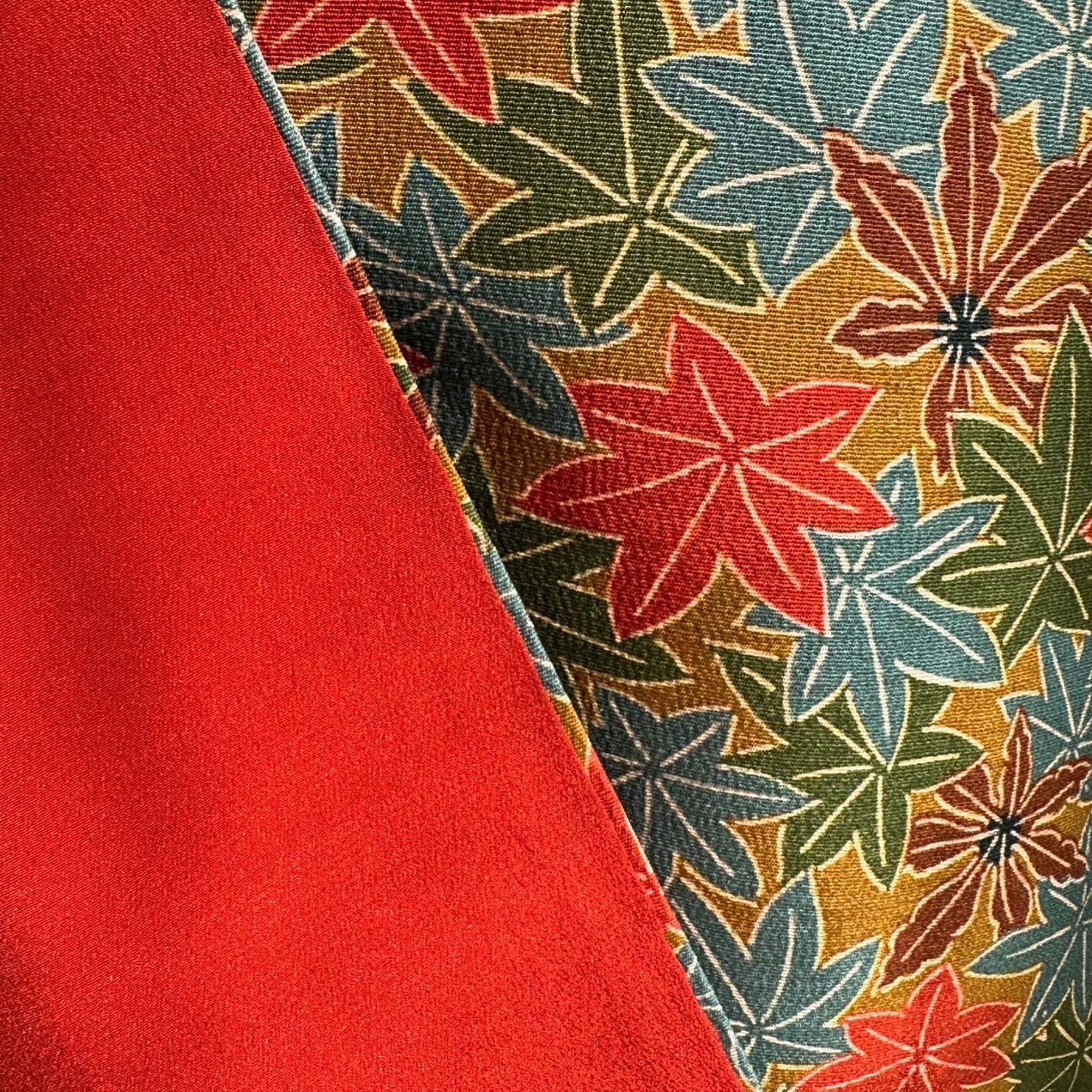 Kimono elegant Maple Leaf Komon