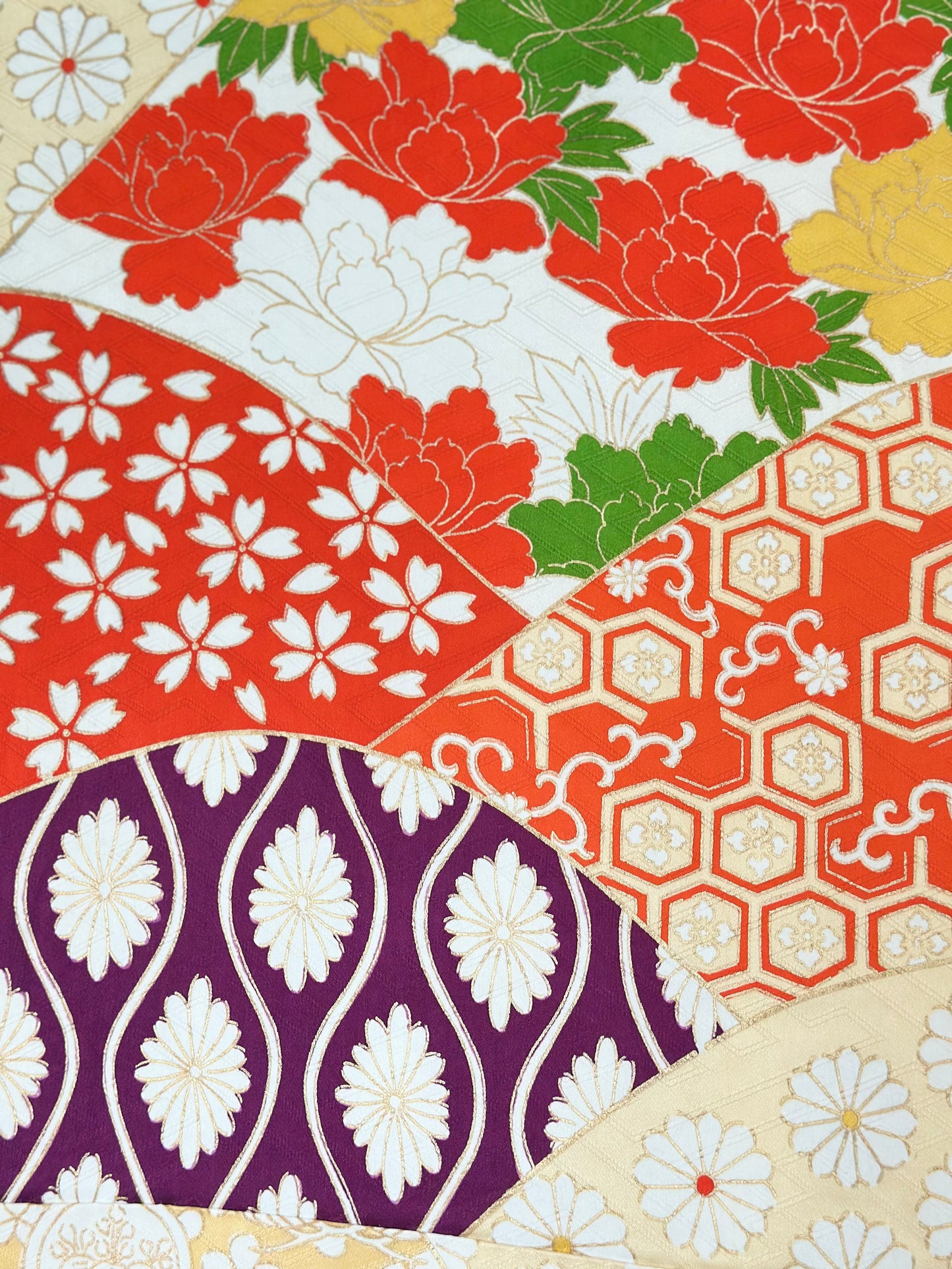 Flowing Fans Vintage Furisode