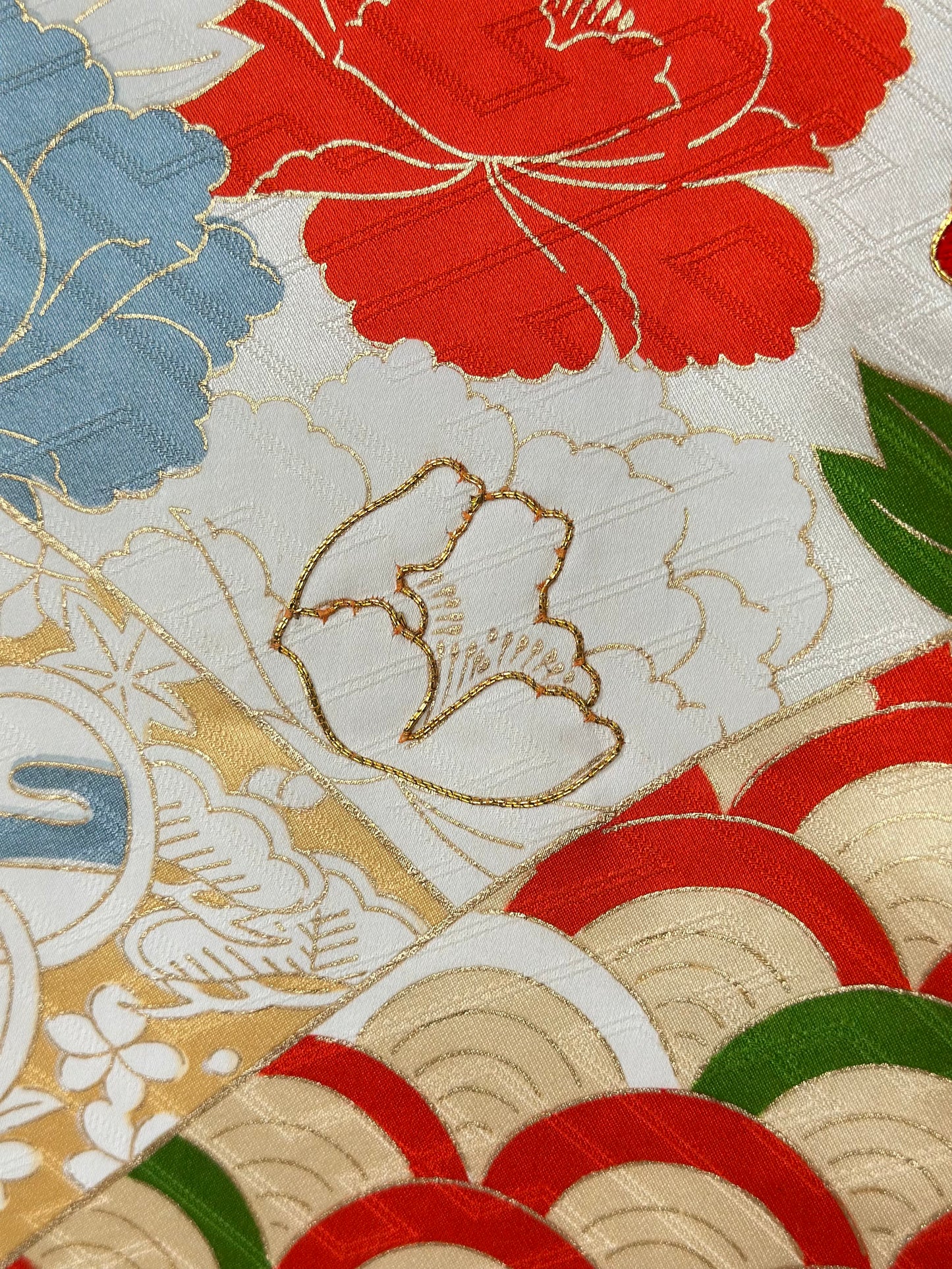 Flowing Fans Vintage Furisode