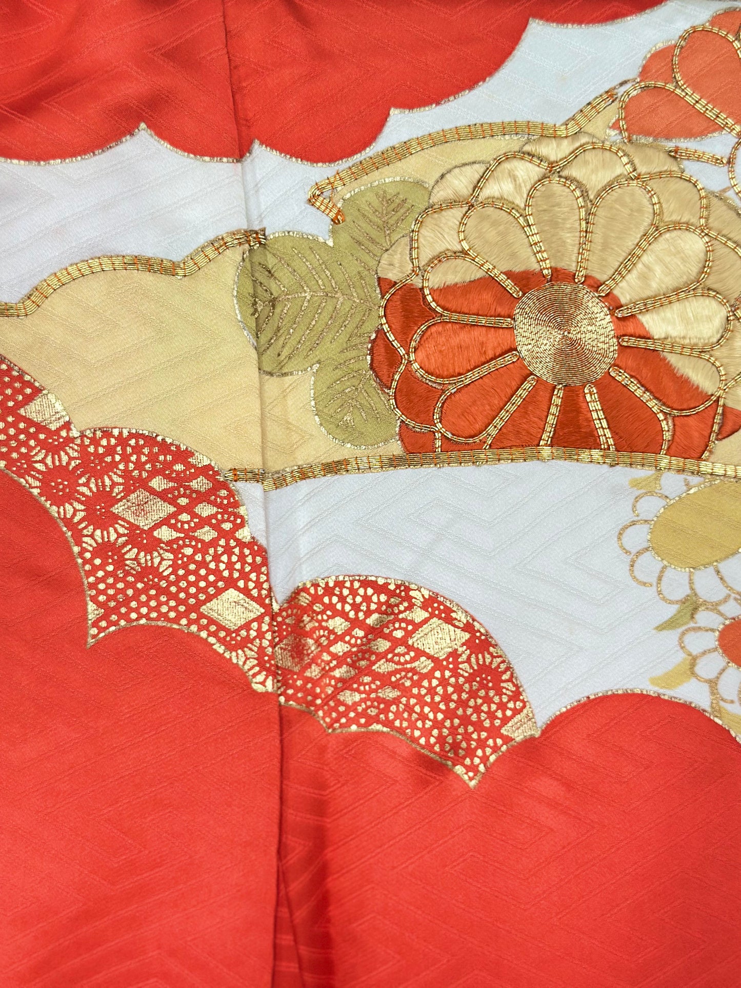 Golden Cloud Geometric Vintage Furisode