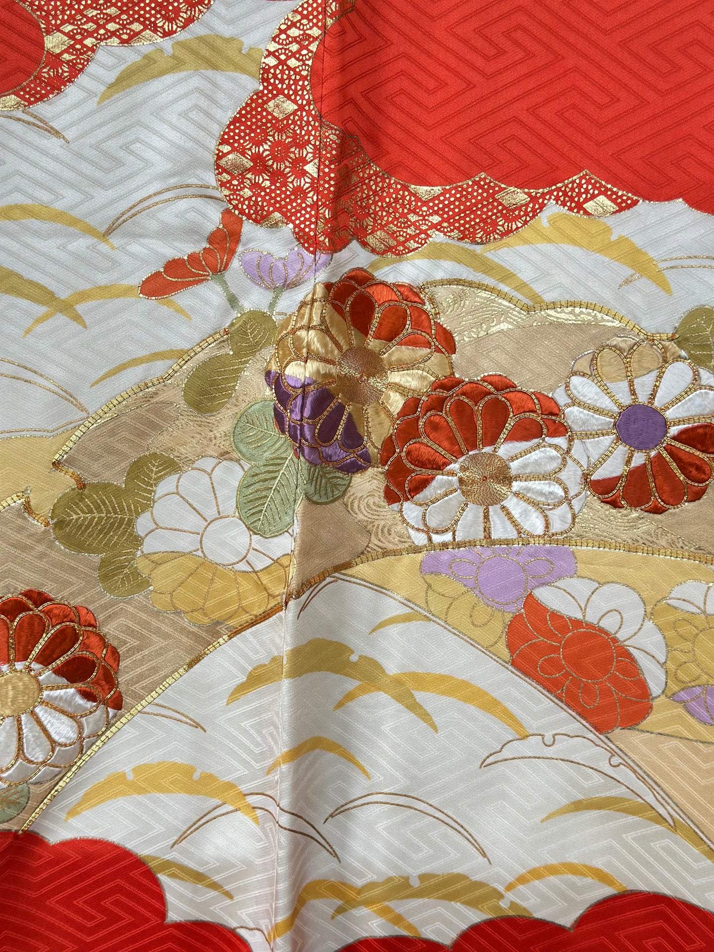 Golden Cloud Geometric Vintage Furisode