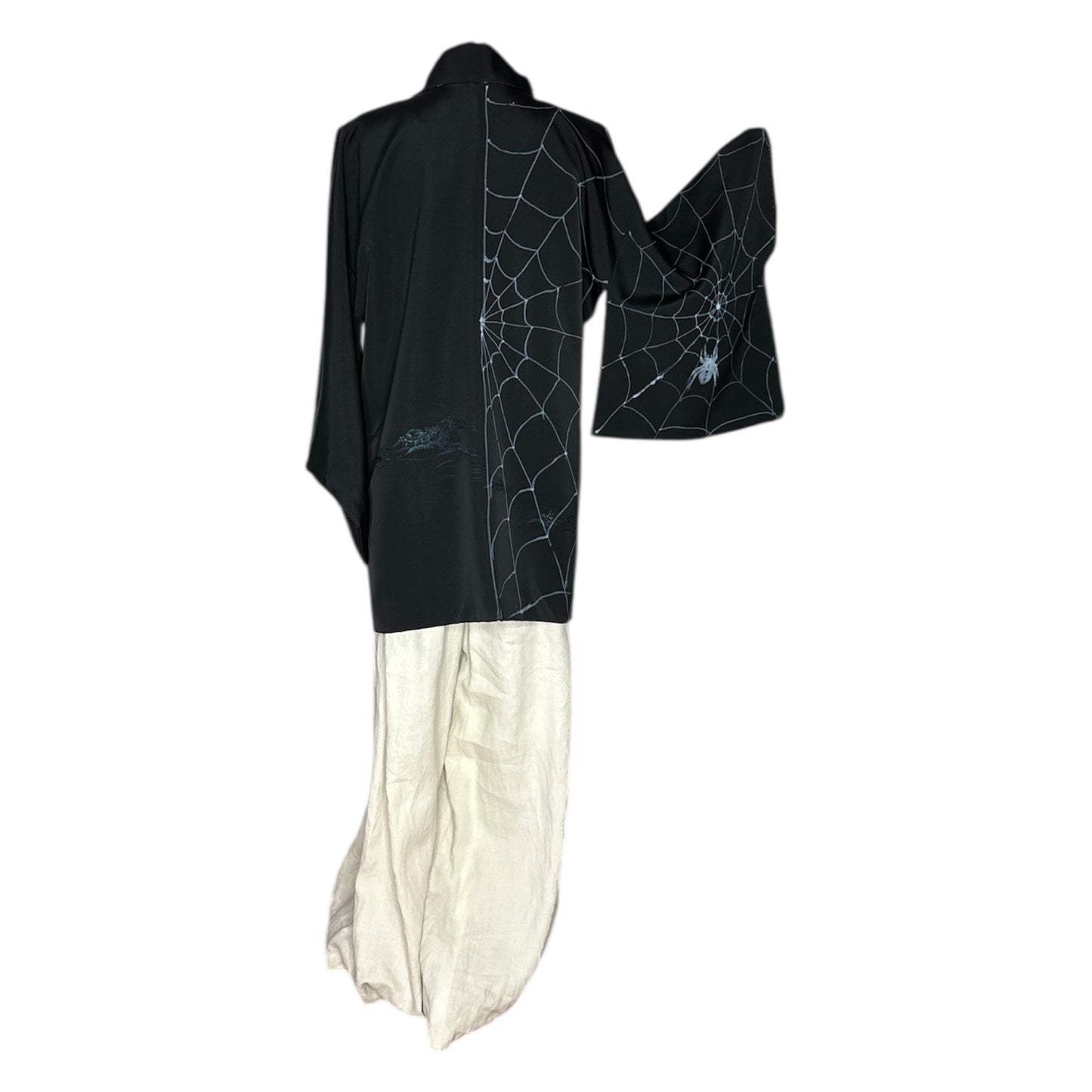 Keskiyön hämähäkki Musta Haori