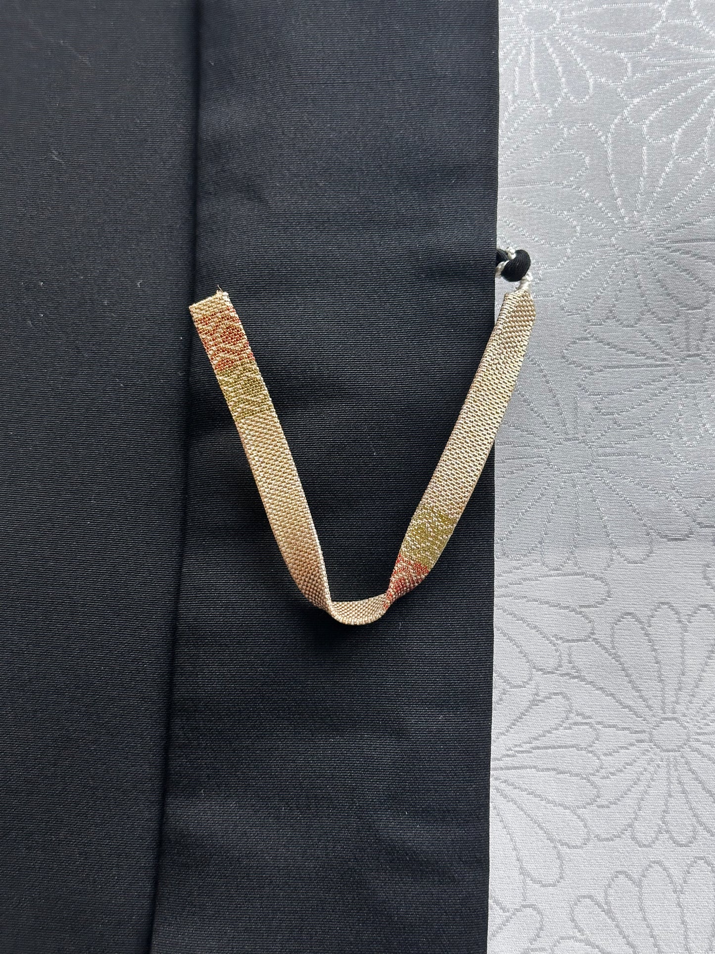 Keskiyön hämähäkki Musta Haori