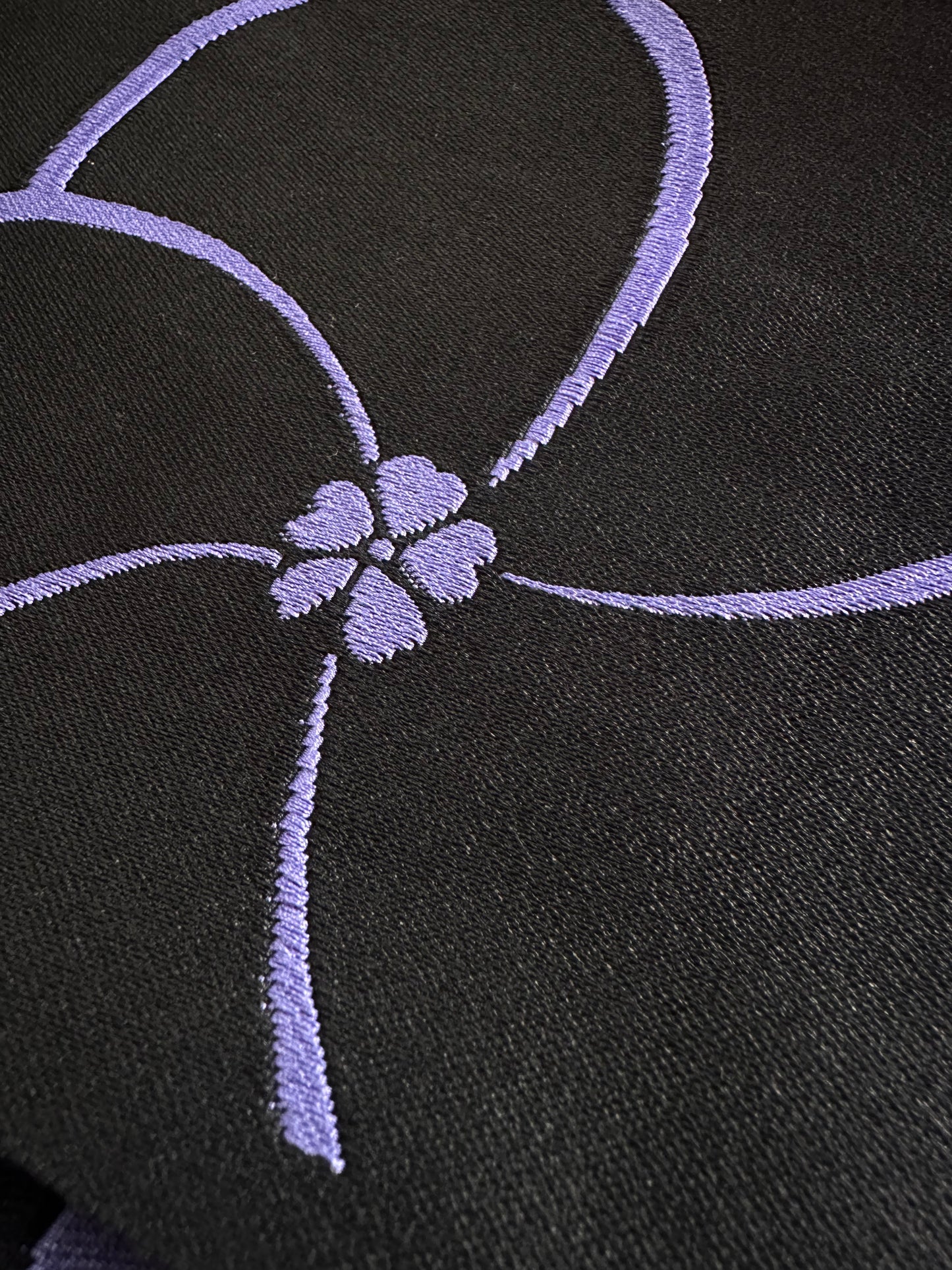 Purppura Sakura ja Musta Kukkakuvioinen Hanhaba Obi