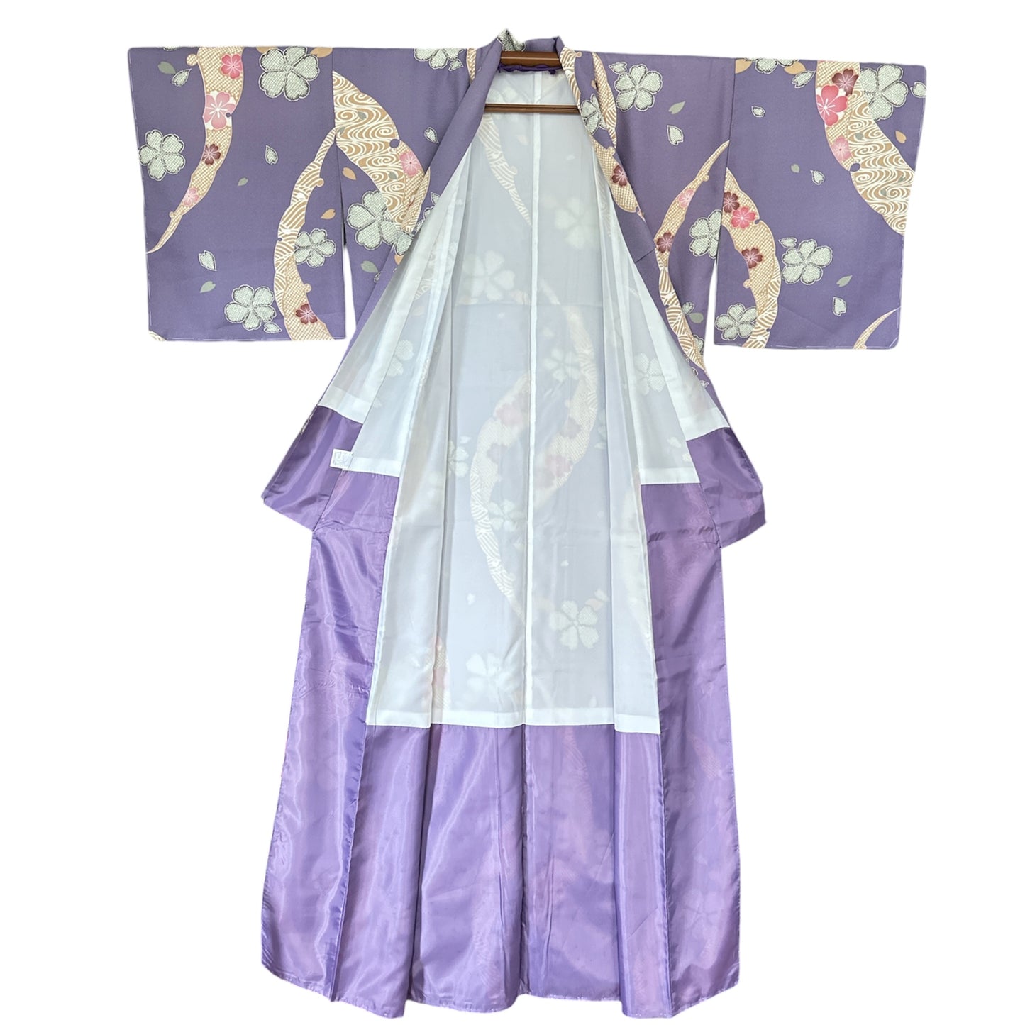 Virtaava Sakura-kimono