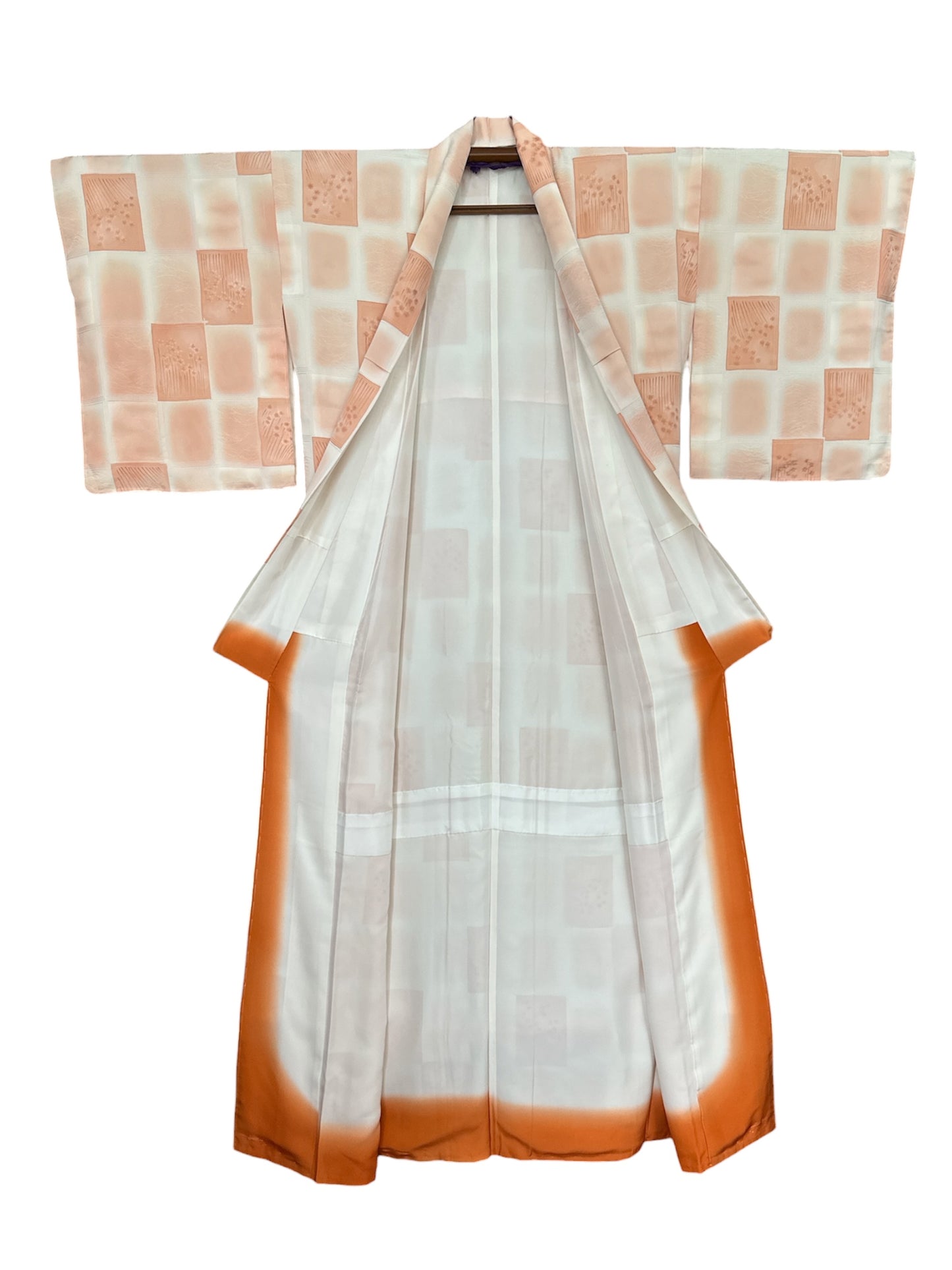 Vintage silkkinen Komon-kimono – norsunluun ja aprikoosin harmoniaa