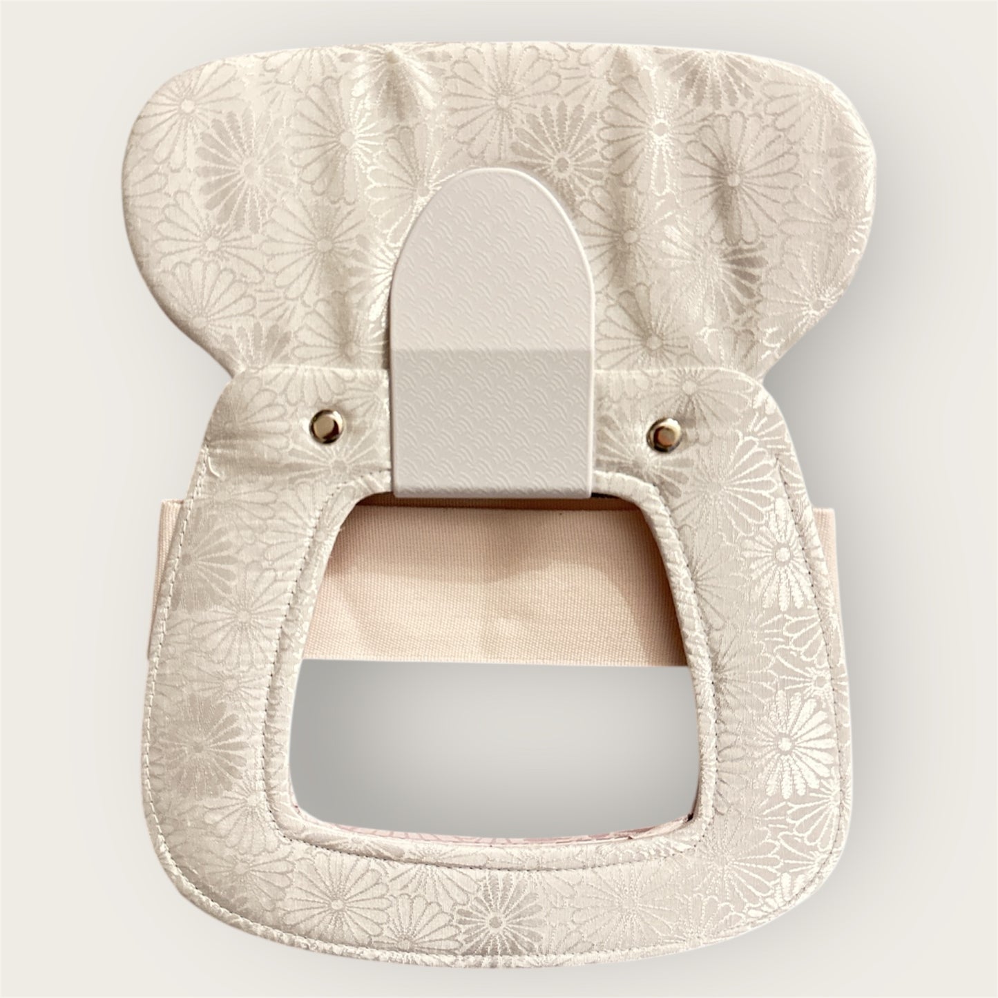 Sugata Makura (Azuma-sugata)