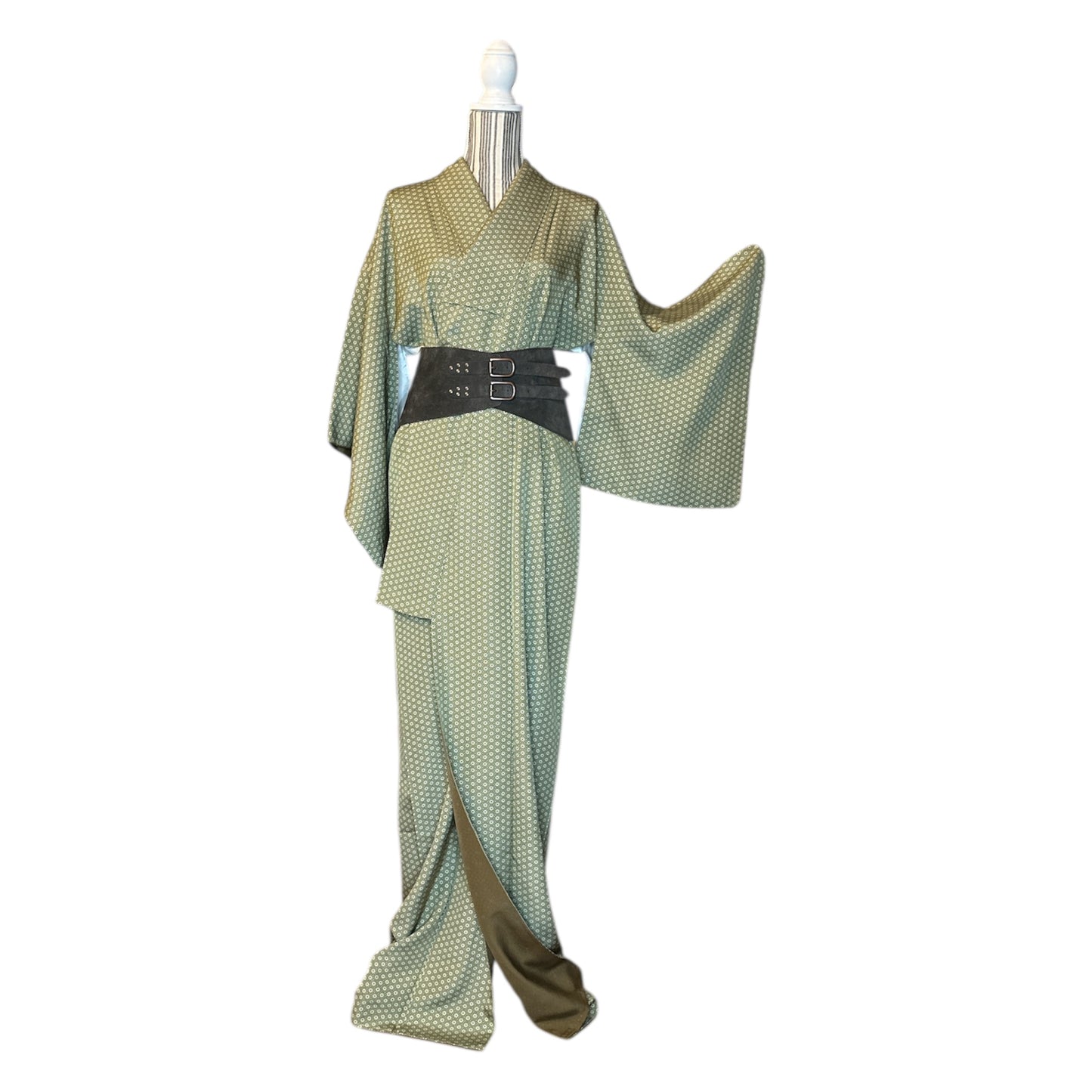 Chimono Komon cu flori de prun