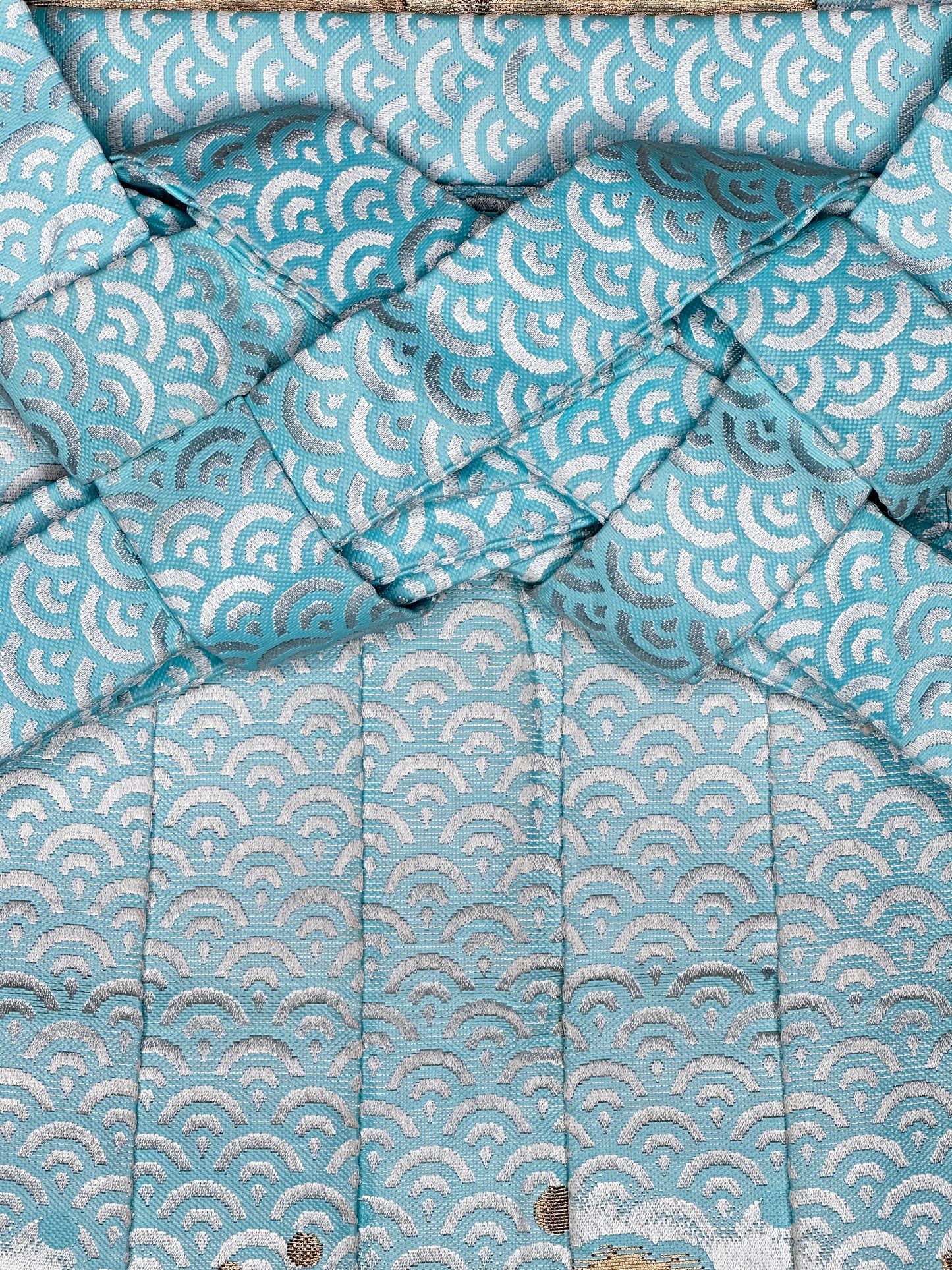 Umanori Hakama | Light Blue Seigaiha Pattern & Gold Waves